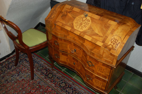 Kleiner Sekretär Barock Stil
