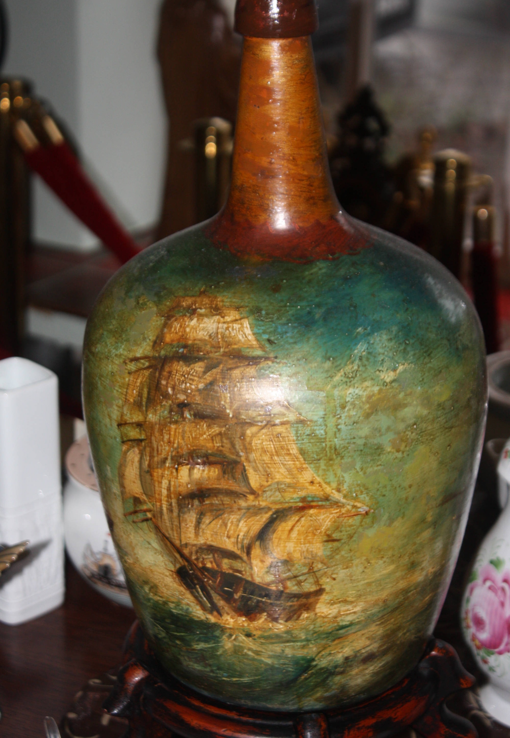 Grosse bemalte Flasche, Segelschiffe 19. Jh.