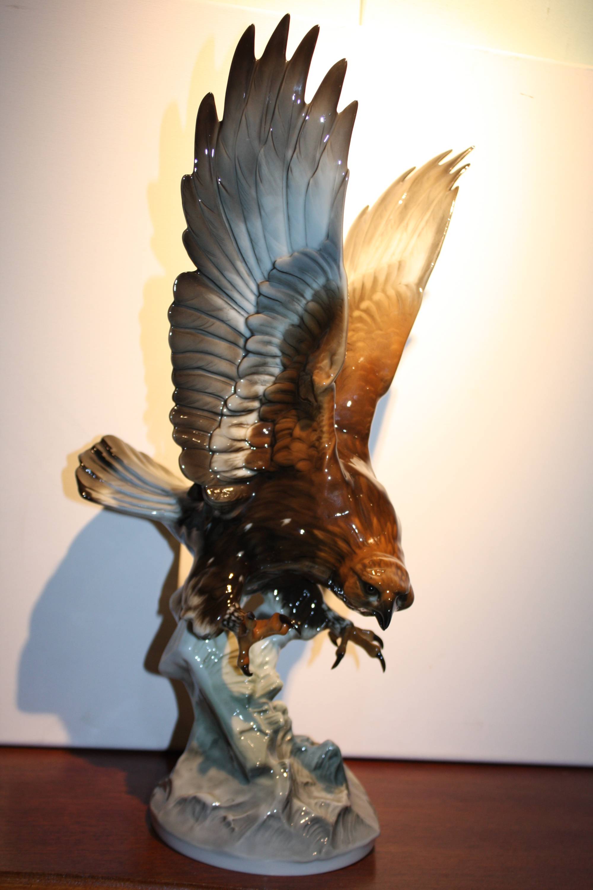 Große Porzellanfigur Adler Hutschenreuther Kunstabteilung