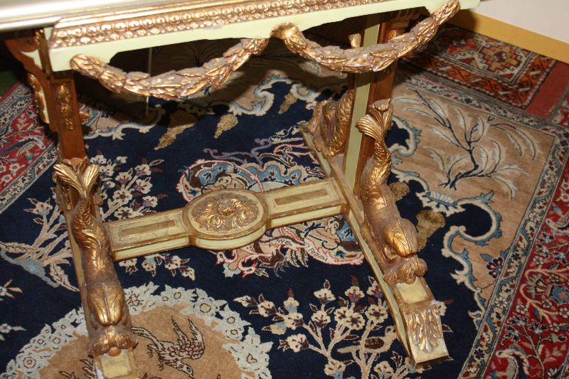 Staffelei, antiker Stil, Holz, figürliche, geschnitzte Ornamente, vergoldet, gefasst, Höhe 208 cm