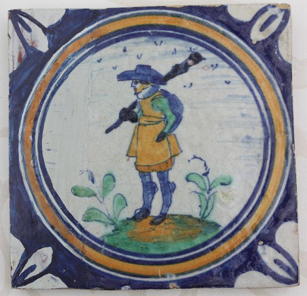 Delfter polychrome Fliese Musketier 17. Jahrhundert